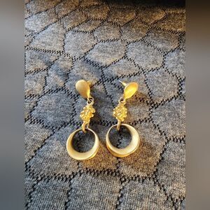 Elegant Gold Drop Earrings